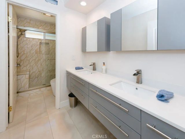 28408 Hidden Hills Drive, Saugus, CA 91390