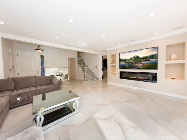 28408 Hidden Hills Drive, Saugus, CA 91390