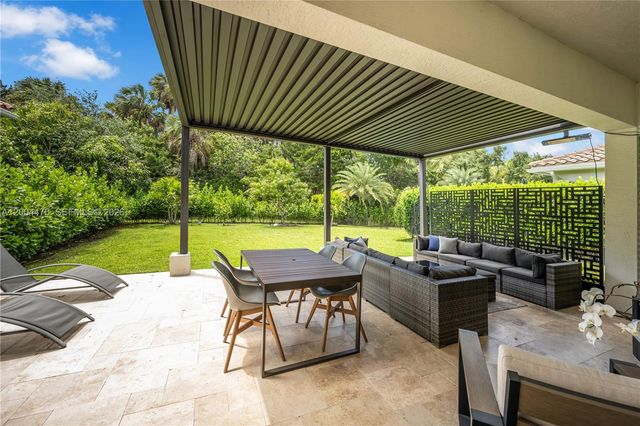 8261 Canopy Ter, Parkland, FL 33076
