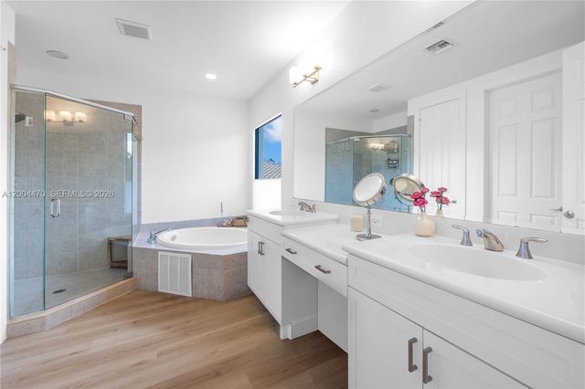 8261 Canopy Ter, Parkland, FL 33076