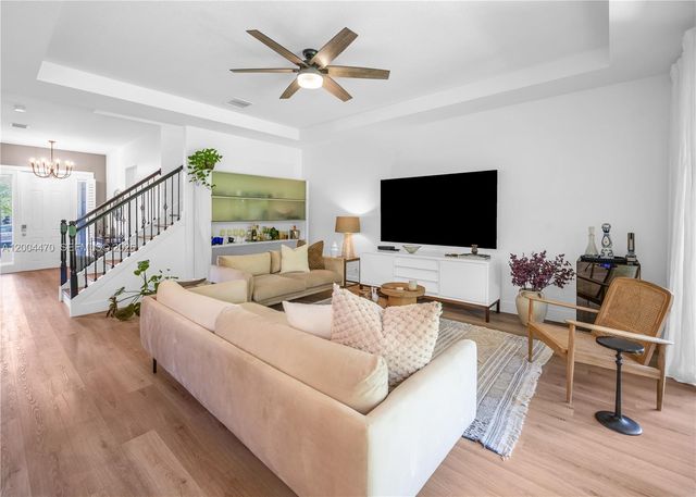 8261 Canopy Ter, Parkland, FL 33076