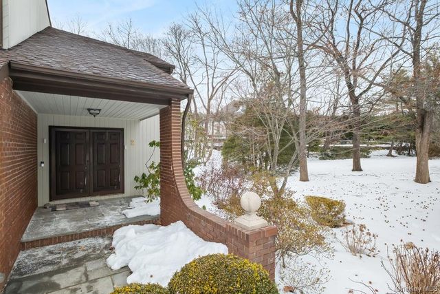 2 Brookridge Road, New Rochelle, NY 10804