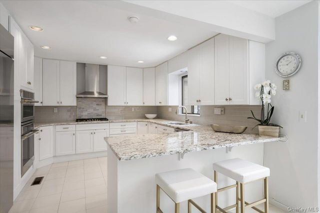 2 Brookridge Road, New Rochelle, NY 10804