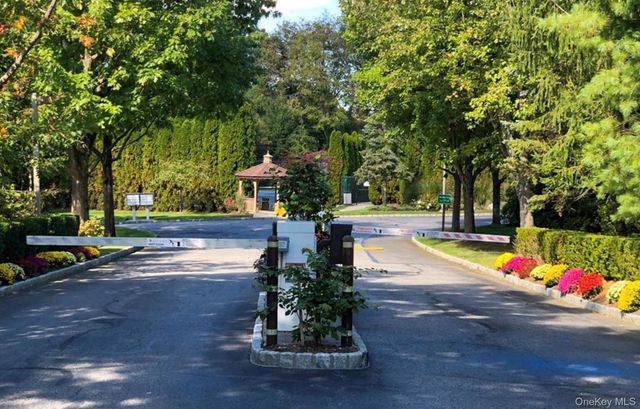 2 Brookridge Road, New Rochelle, NY 10804