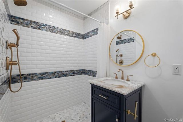 2 Brookridge Road, New Rochelle, NY 10804