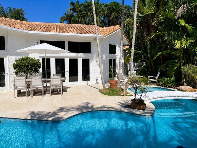 7924 SW 50th Ct 0, Miami, FL 33143