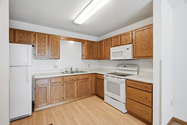2601 Kenzie Terrace 231, Saint Anthony, MN 55418