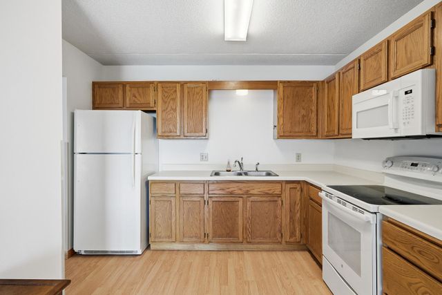 2601 Kenzie Terrace 231, Saint Anthony, MN 55418