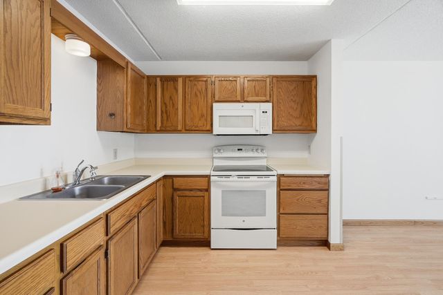 2601 Kenzie Terrace 231, Saint Anthony, MN 55418