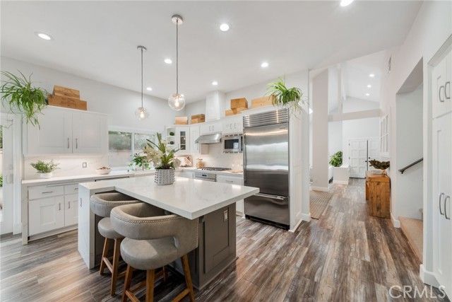 26 Windflower, Irvine, CA 92603