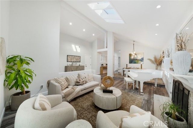 26 Windflower, Irvine, CA 92603