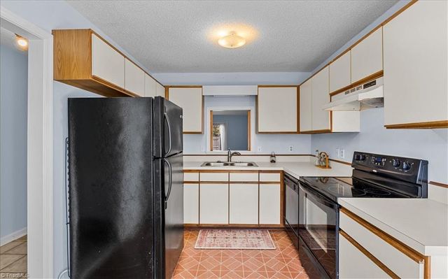 1449 Grantland Place, Greensboro, NC 27410