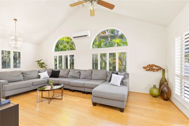 94-1096 Kukula Street, Waipahu, HI 96797