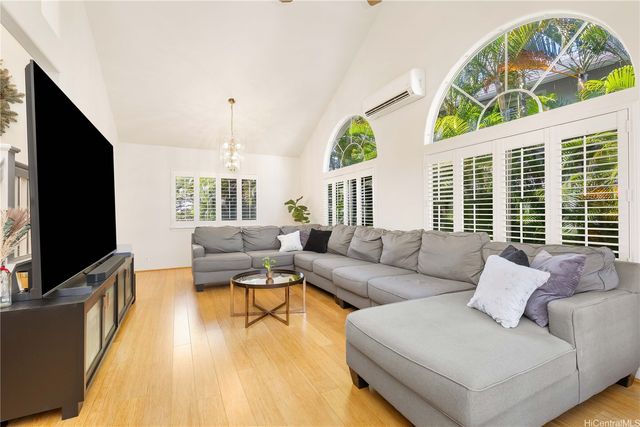 94-1096 Kukula Street, Waipahu, HI 96797