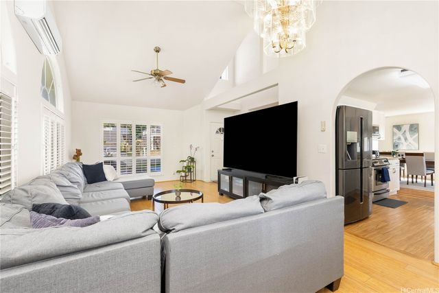 94-1096 Kukula Street, Waipahu, HI 96797