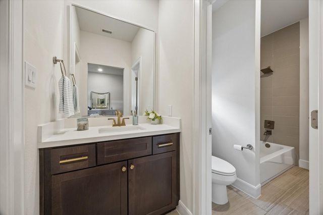 2122 Banks Street, Houston, TX 77098