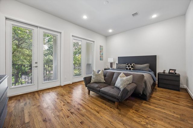 2122 Banks Street, Houston, TX 77098