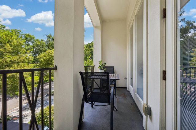 2122 Banks Street, Houston, TX 77098