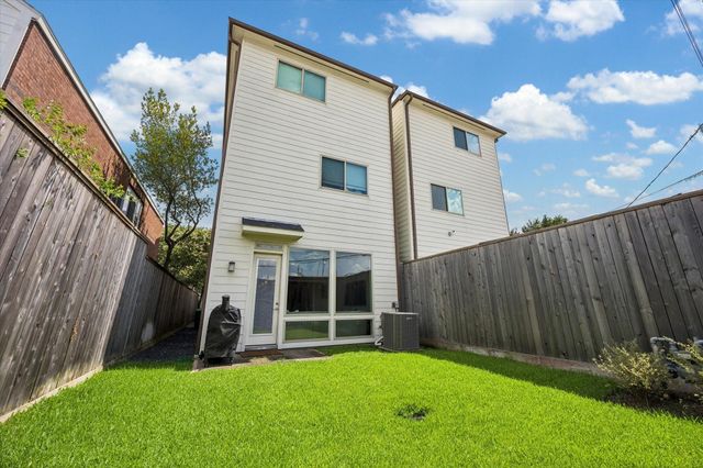 2122 Banks Street, Houston, TX 77098