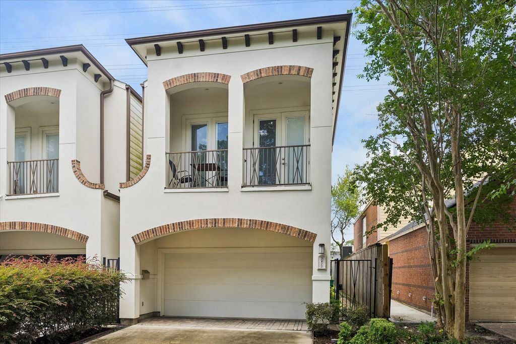 2122 Banks Street, Houston, TX 77098