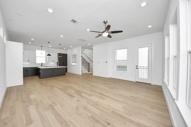 723 Marcella Street B, Houston, TX 77091