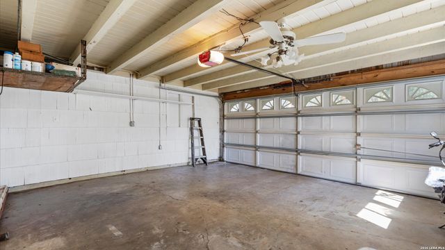 1049 IVY LN, Terrell Hills, TX 78209