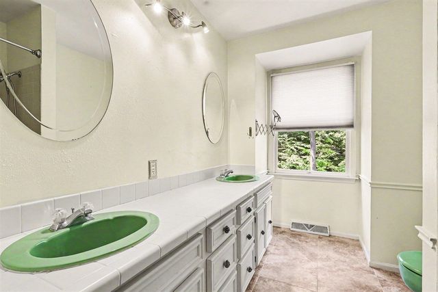280 Portchester Road, Holland, MI 49424