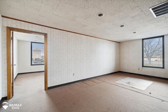 4414 Bay Road, Saginaw, MI 48603