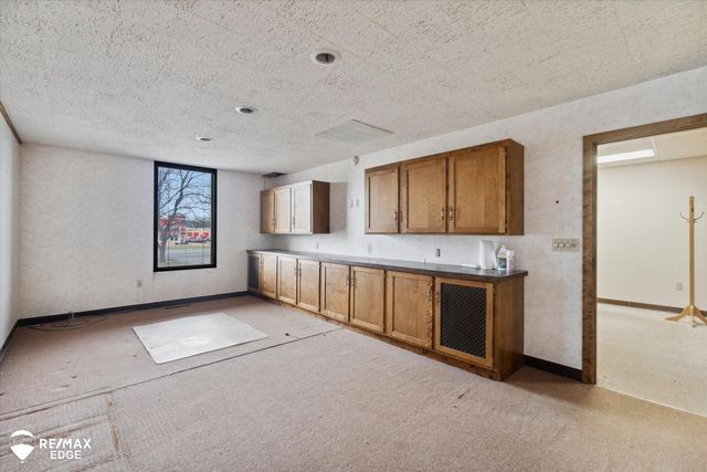 4414 Bay Road, Saginaw, MI 48603