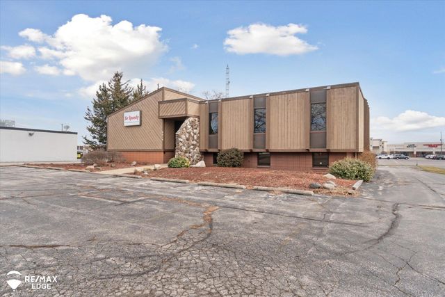 4414 Bay Road, Saginaw, MI 48603