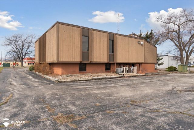 4414 Bay Road, Saginaw, MI 48603