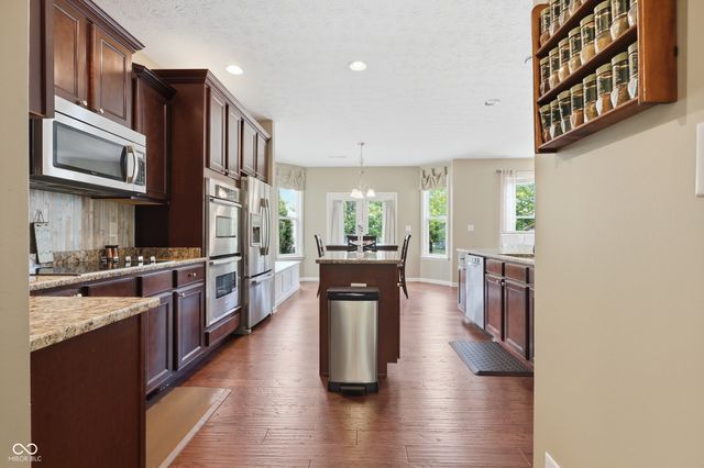 6140 Burleigh Place, Noblesville, IN 46062