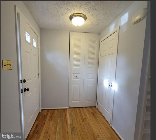 7974 TYSON OAKS CIR, Vienna, VA 22182