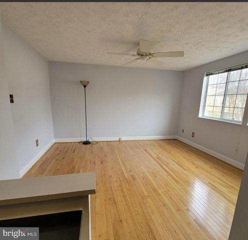 7974 TYSON OAKS CIR, Vienna, VA 22182