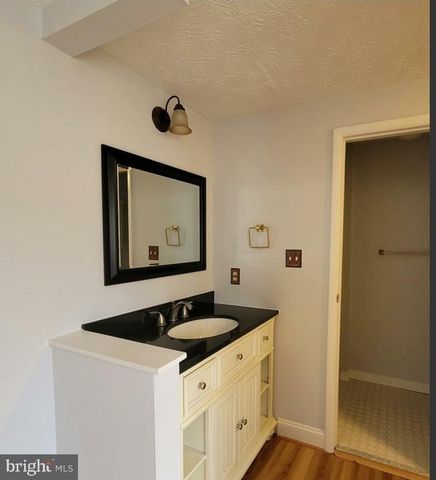 7974 TYSON OAKS CIR, Vienna, VA 22182