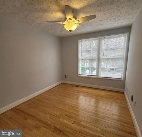 7974 TYSON OAKS CIR, Vienna, VA 22182