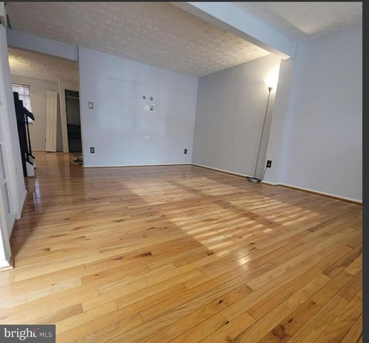 7974 TYSON OAKS CIR, Vienna, VA 22182