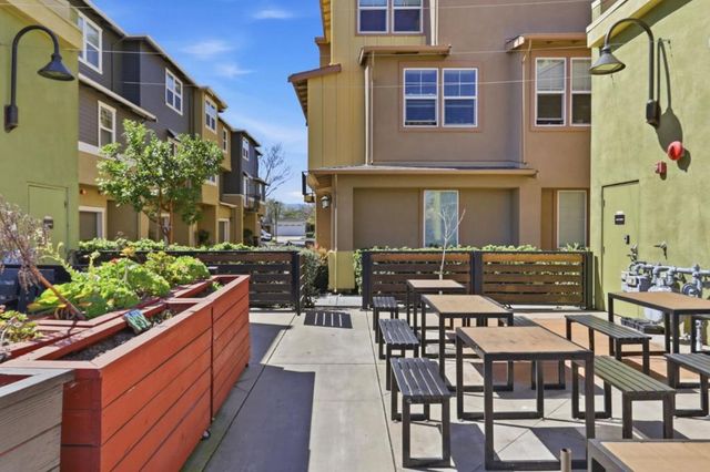 1658 North Pole Place 1, San Jose, CA 95124