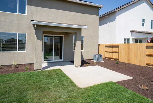 10203 Ragan Dr, Elk Grove, CA 95757