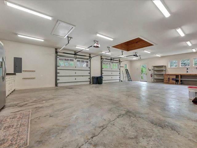 1810 Caspers Cove Road, Lufkin, TX 75904