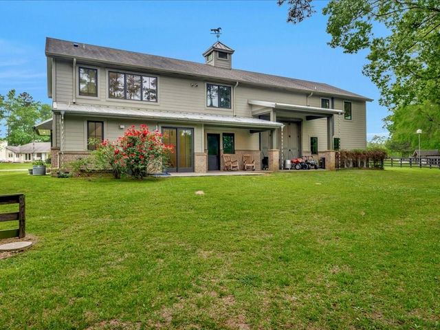 1810 Caspers Cove Road, Lufkin, TX 75904