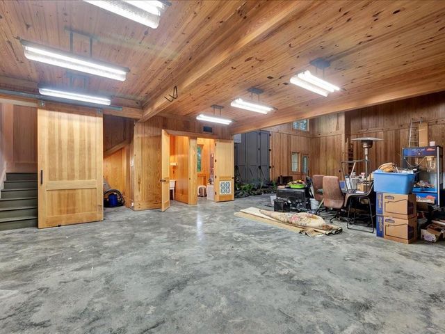 1810 Caspers Cove Road, Lufkin, TX 75904