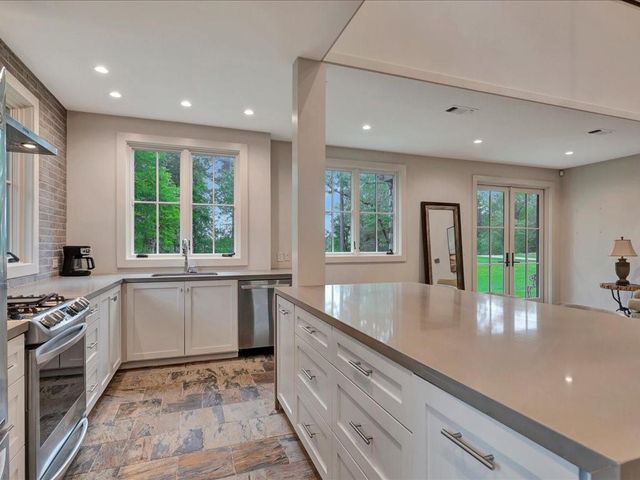 1810 Caspers Cove Road, Lufkin, TX 75904