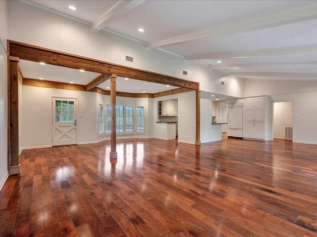 1810 Caspers Cove Road, Lufkin, TX 75904