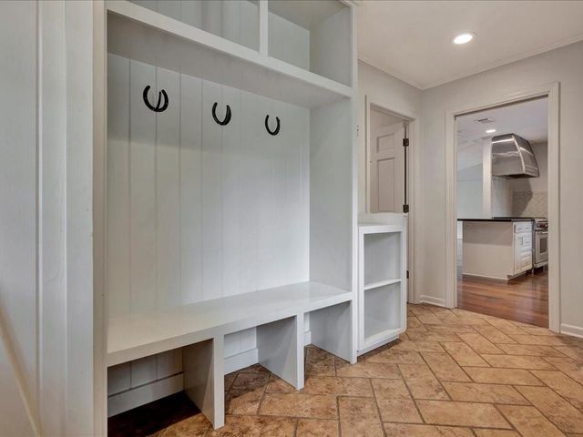 1810 Caspers Cove Road, Lufkin, TX 75904