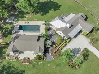 1810 Caspers Cove Road, Lufkin, TX 75904