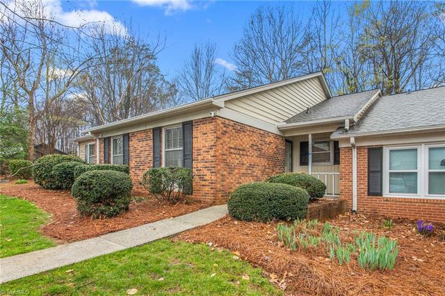 2662 Cottage Place, Greensboro, NC 27455