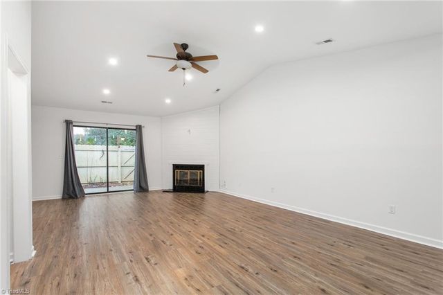 2662 Cottage Place, Greensboro, NC 27455