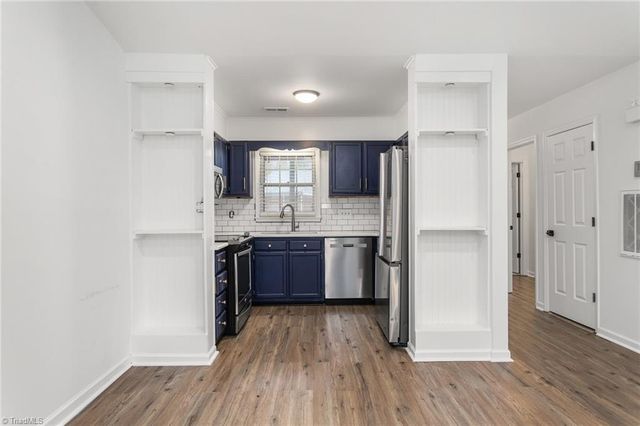 2662 Cottage Place, Greensboro, NC 27455