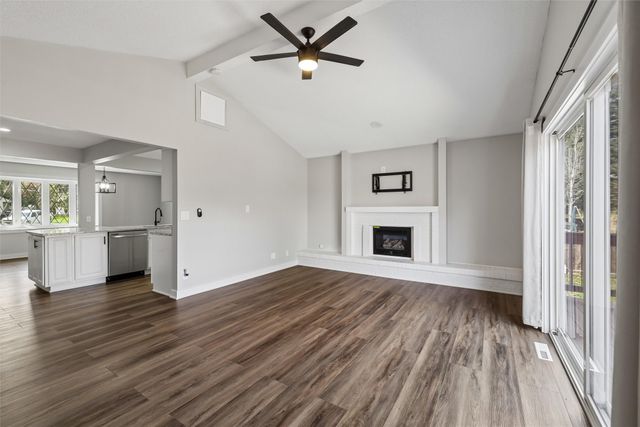 3301 Melanie Drive, Urbandale, IA 50322